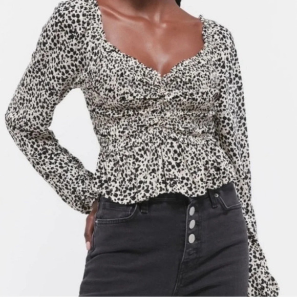 Urban Outfitters Ruched Blouse - Picture 2 of 6
